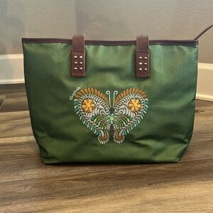 Lovely medium Consuela purse